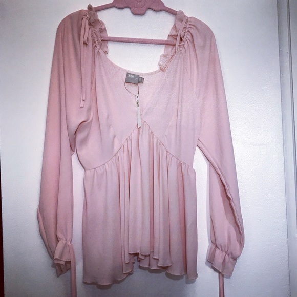 Beautiful ASOS Top - Picture 4 of 4